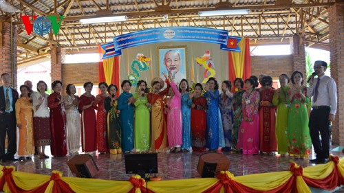 Célébration du 124ème anniversaire du président Ho Chi Minh en Thailande - ảnh 1